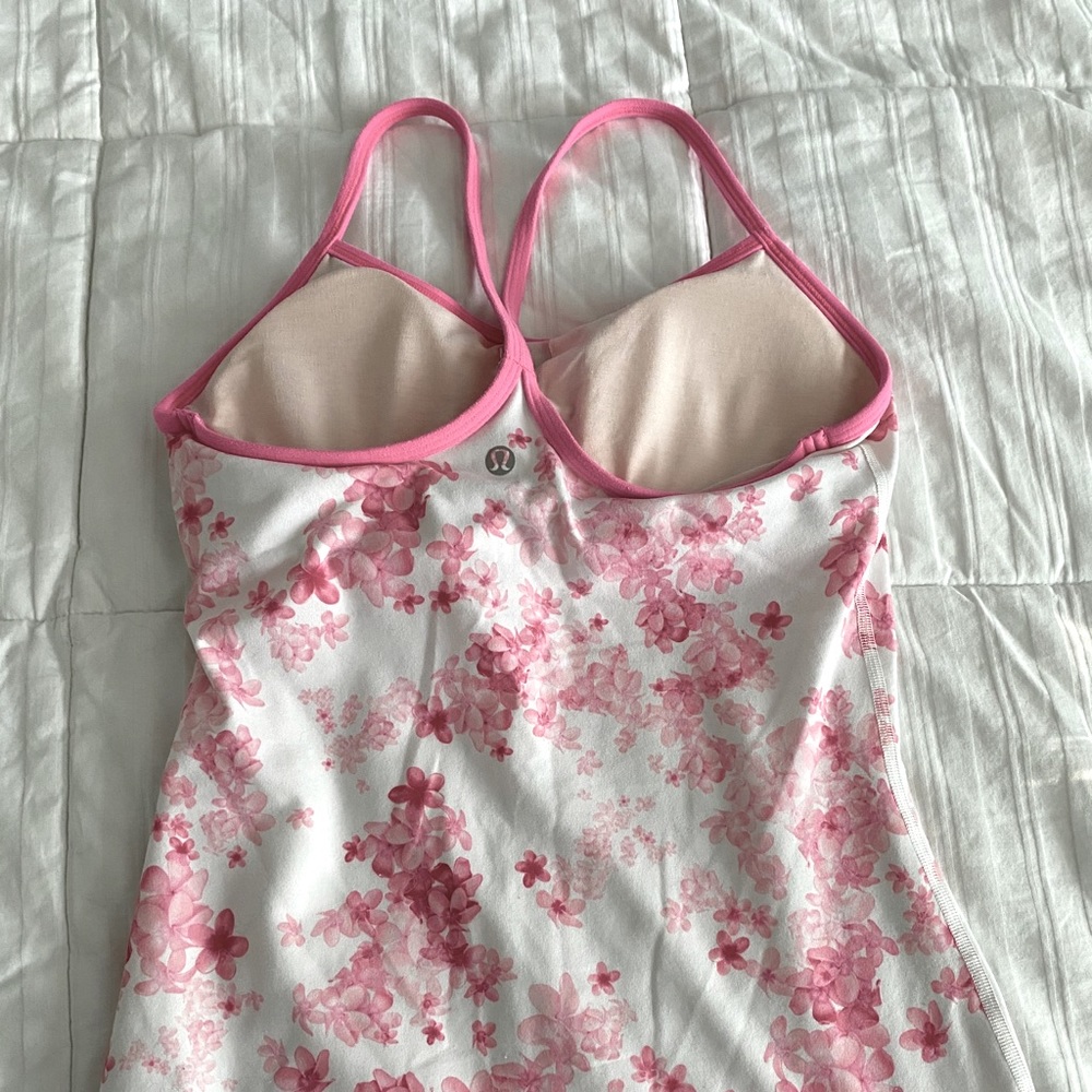Lululemon built in sports bra athletic top